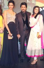 Shahrukh Khan With Deepika Padukone and Priyamani at the Music Launch of Chennai Express in Mumbai on 3rd July 2013,1.jpg